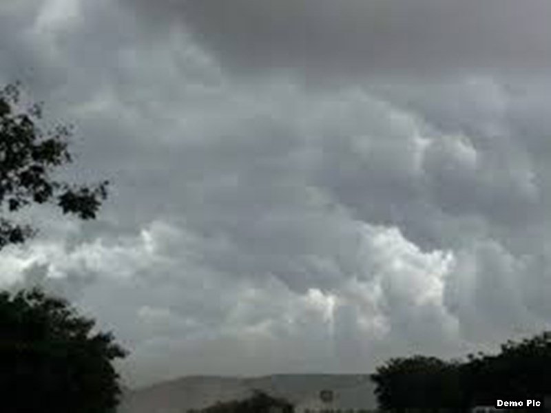 01_03_2022-rain_in_sky