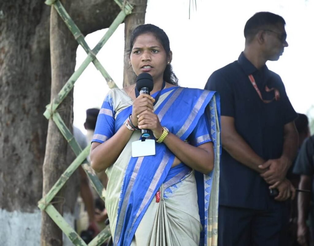 रायपुर : बंजर जमीन में पपीता से समूह ने किया 40 लाख का व्यवसाय, मुख्यमंत्री से कहा कि हमारा ट्वीटर एकाउंट भी, पोस्ट जरूर रिट्वीट करें