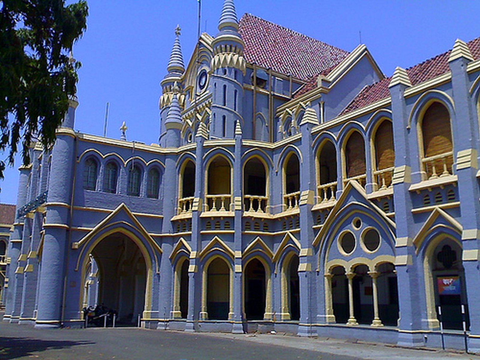 High_Court_Jabalpur_2-6.jpg