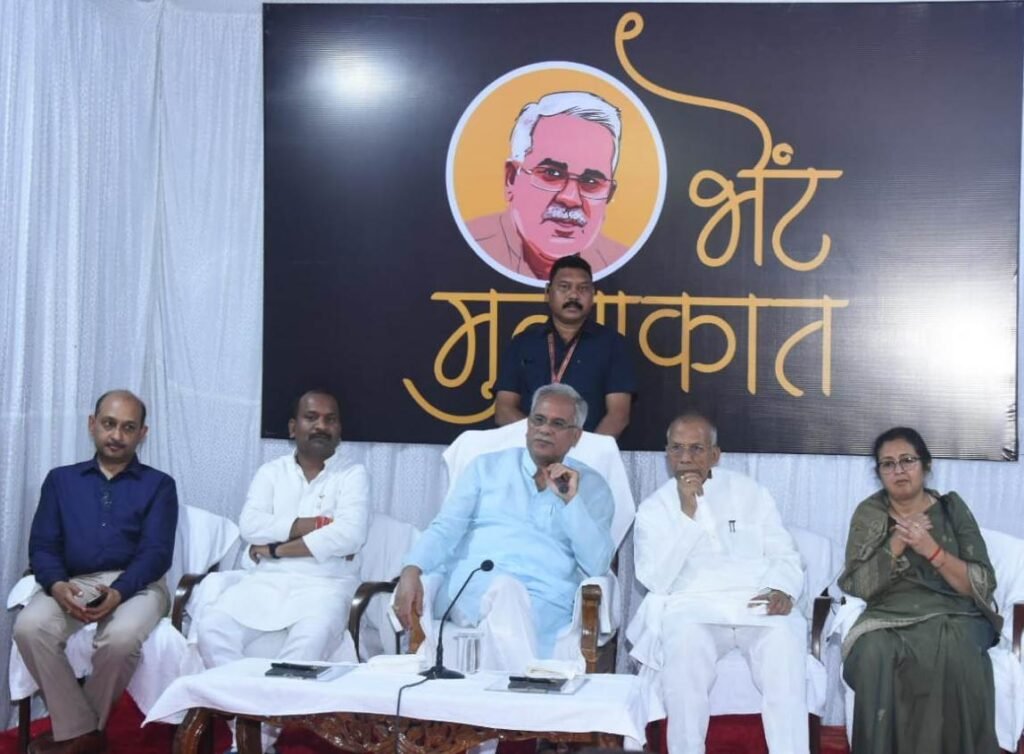 रायपुर : मुख्यमंत्री से सामाजिक संगठनों ने की मुलाकात, रखी मांगें