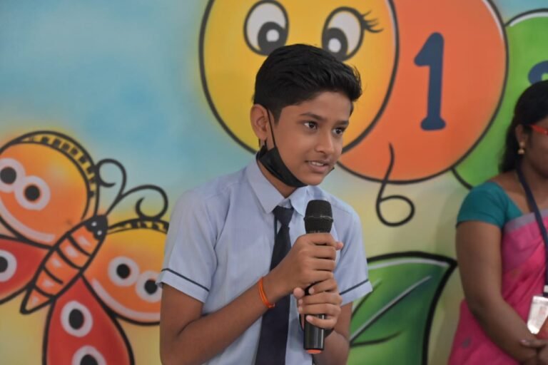 रायपुर : मुख्यमंत्री ने बच्चों से कहा- खेल और स्कूल की गतिविधियों में हिस्सा लें