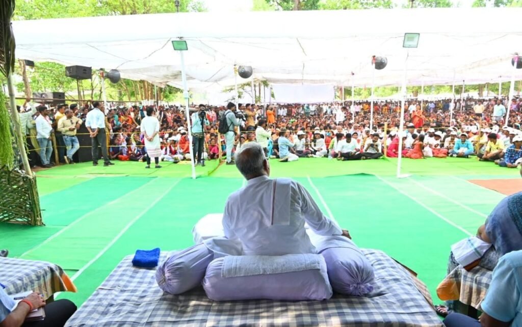 रायपुर : जब मुख्यमंत्री ने जागरूक ग्रामीण को दिया धन्यवाद…