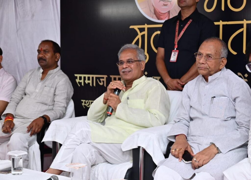 रायपुर : मुख्यमंत्री भूपेश बघेल ने मेडिकल की पढ़ाई के लिए पांच लाख रुपये किए स्वीकृत
