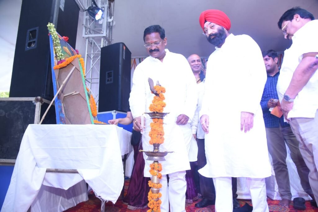 अम्बिकापुर : परिपथ के सौंदर्य देख कर देश दुनिया के लोग राम के चरणों मे शीश नवायेंगे- भगत
