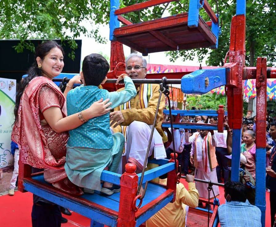 रायपुर : मुख्यमंत्री निवास में हरेली तिहार की धूम