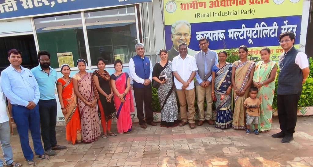 रायपुर : पूर्व आरबीआई गवर्नर  रघुराम राजन ने छत्तीसगढ़ सरकार की गौठान और गोधन न्याय योजना को सराहा