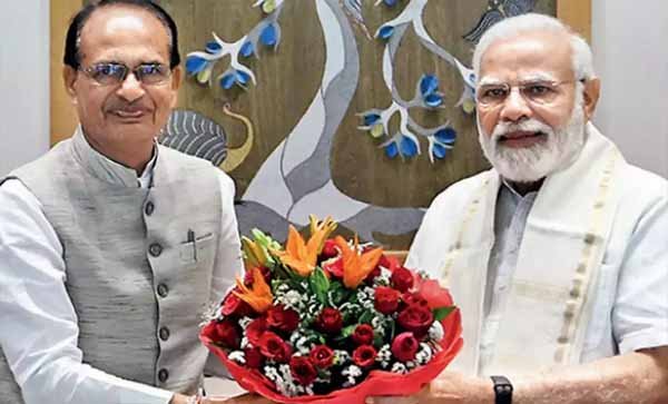 PM_Modi_Shivraj.jpg