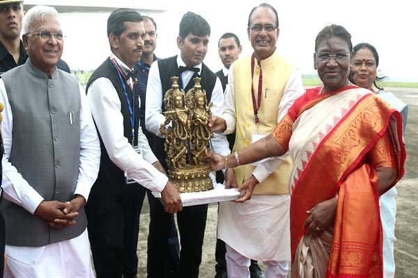 03aew.jpg
