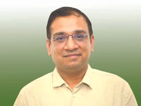 Harjinder_Singh_Collector_panna_copy.jpg