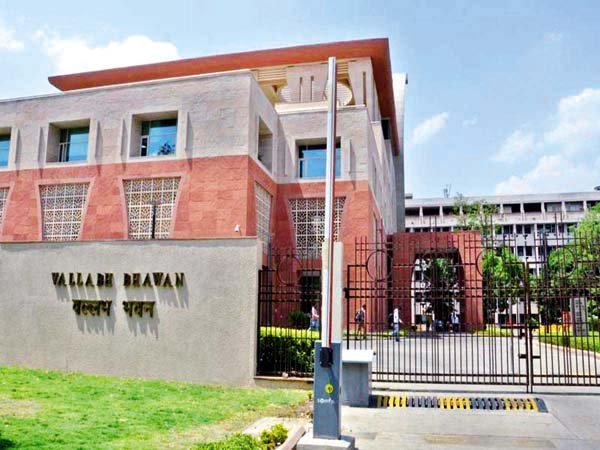 vallabh_bhawan.jpg