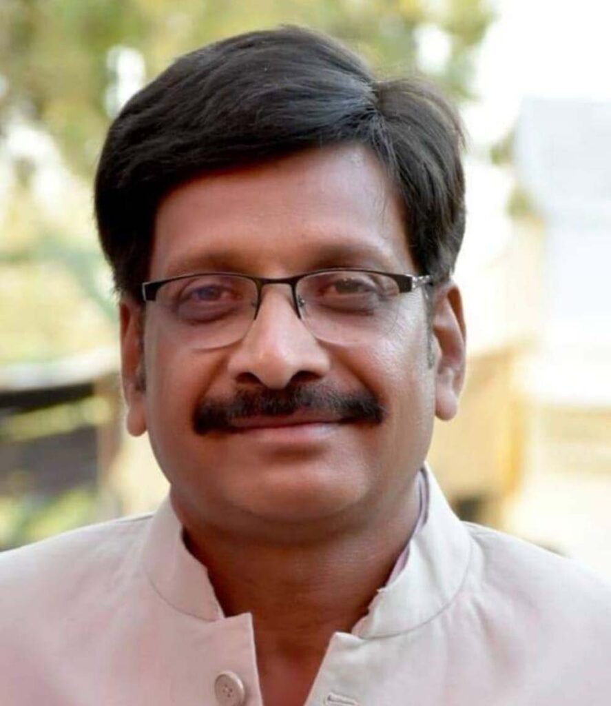 anil_tiwari.jpg