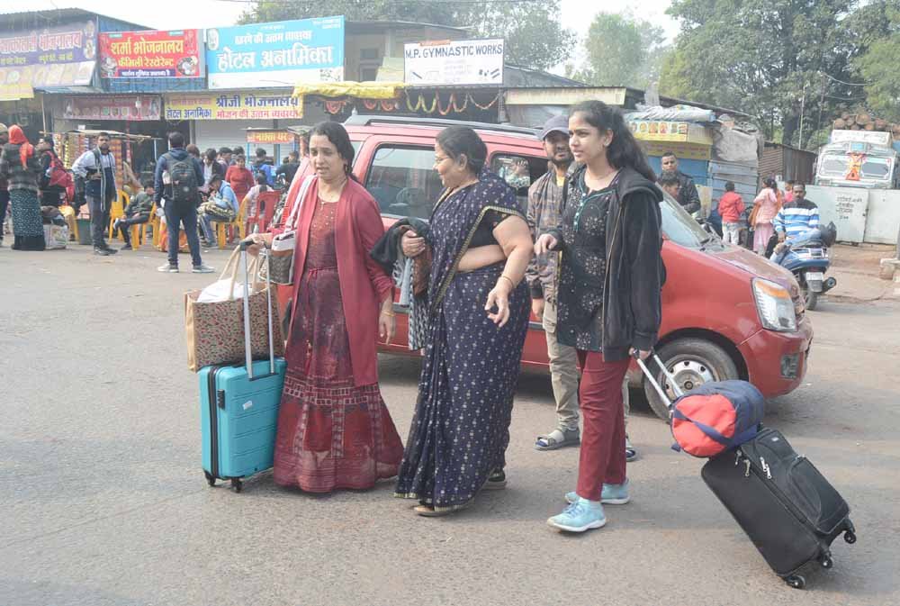 Bus_and_auto_drivers_strike_02.jpg