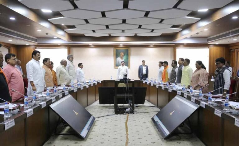 Cabinet.jpg