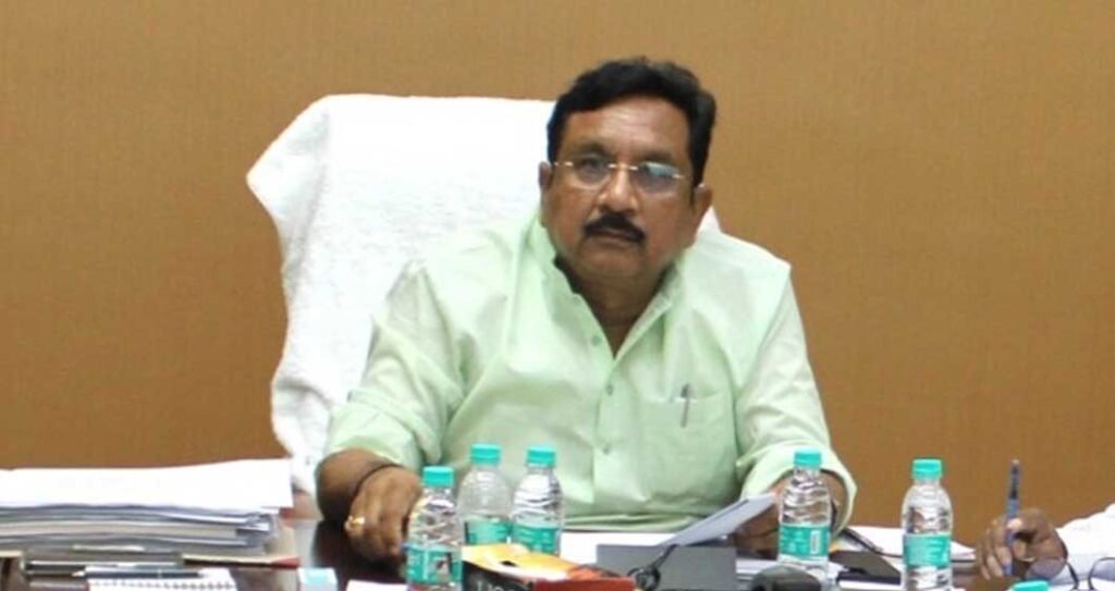 Vijay_Shah_Minister_145_2-1.jpg