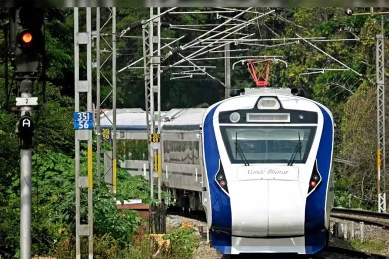 vande_bharat_train_35_1.jpg