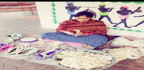 जगदलपुर : शीशल कला को बस्तर अंचल के विभिन्न क्षेत्रों में पहुंचा रही शोभा बघेल