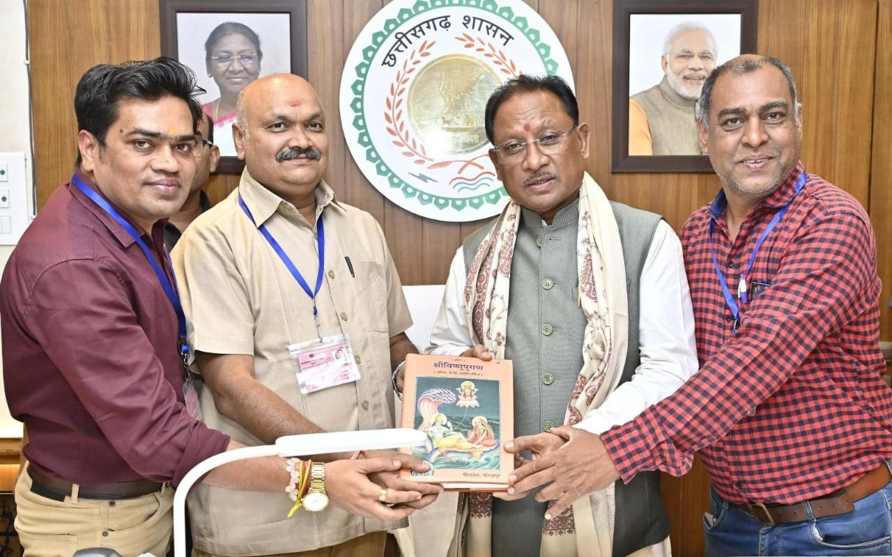 रायपुर : छत्तीसगढ़ श्रमजीवी पत्रकार संघ के प्रतिनिधिमंडल ने मुख्यमंत्री से की सौजन्य मुलाकात