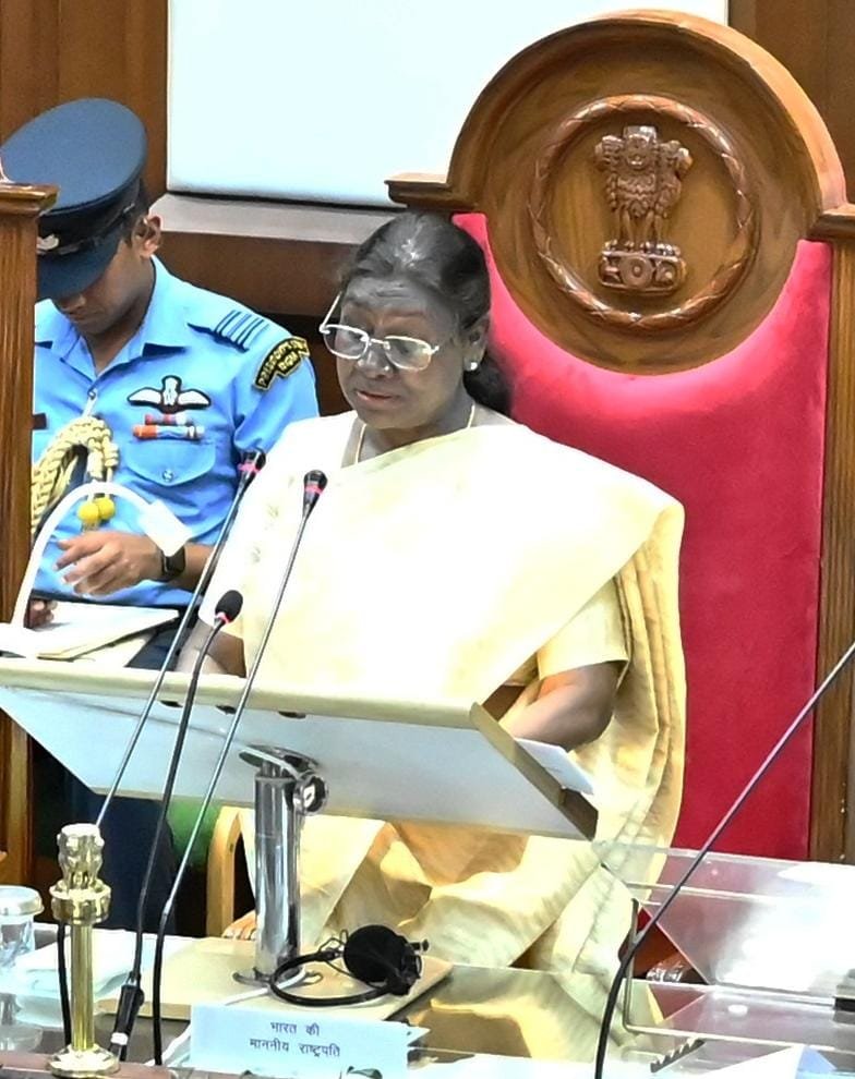 रायपुर : राष्ट्रपति मुर्मु का छत्तीसगढ़ विधान सभा में आह्वान: नारी सशक्तीकरण और समरसता से बनेगा श्रेष्ठ छत्तीसगढ़
