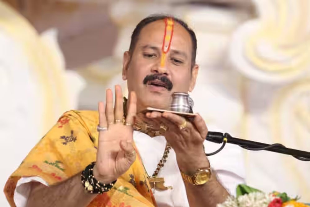 Pradeep_Mishra_64_4.jpg