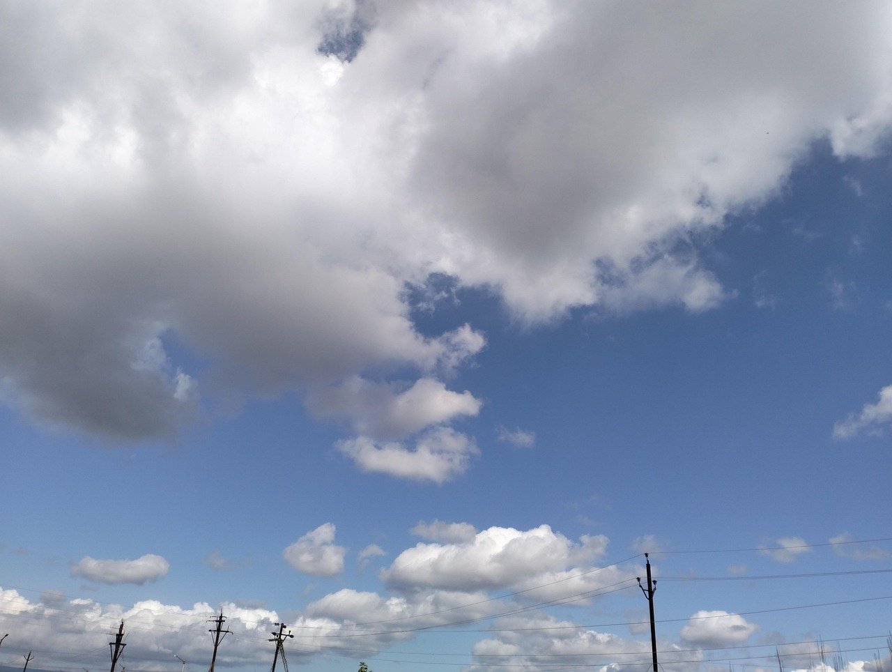 cloud-8437651_1280