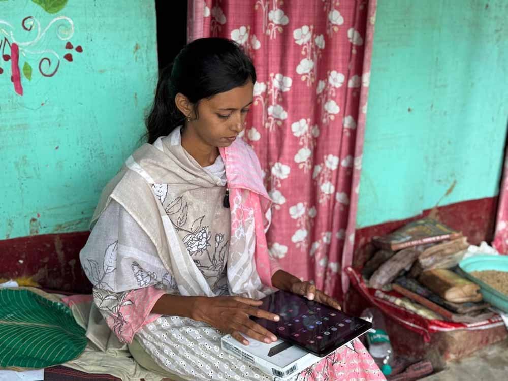 poonam1.jpg