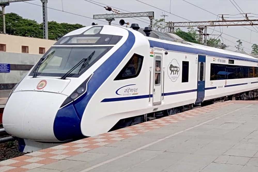 Vande_Bharat_w30_1.jpg
