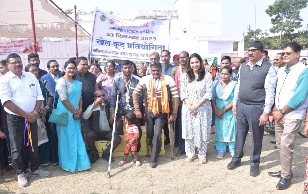 राजनांदगांव : अंतर्राष्ट्रीय दिव्यांगजन दिवस के अंतर्गत जिला स्तरीय कार्यक्रम का हुआ आयोजन