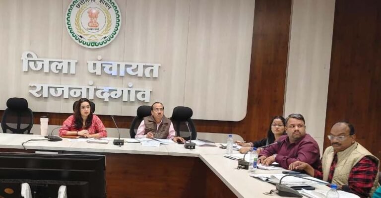 राजनांदगांव : सीईओ जिला पंचायत ने प्रधानमंत्री सूर्यघर मुफ्त बिजली योजना के क्रियान्वयन की समीक्षा
