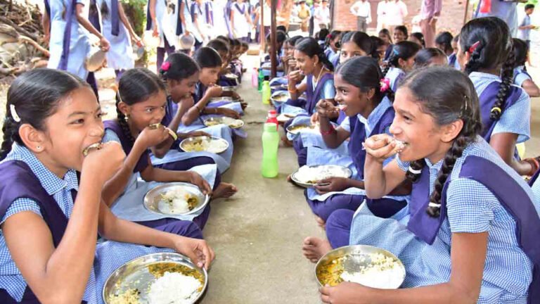 mid_day_meal_128_1.jpg