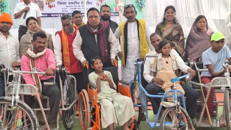 मोहला : "प्रशासन गांव की ओर” शिविर के माध्यम से जिला प्रशासन पहुँचा मानपुर