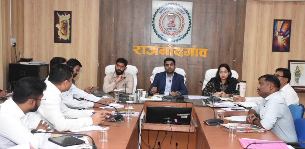 राजनांदगांव : जिला चिकित्सालय में मरीजों का करें गुणवत्तापूर्ण उपचार : कलेक्टर