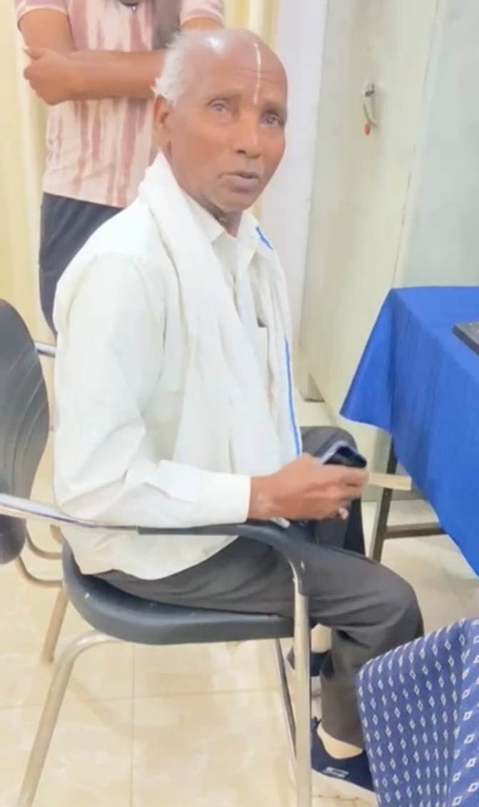राजनांदगांव : कलेक्टर जनदर्शन में आवेदन से मिला त्वरित समाधान, किसानों को मिली ऋण पुस्तिका