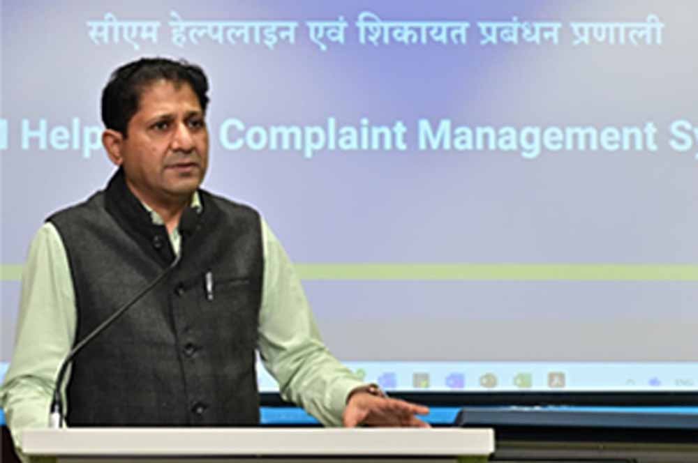 Helpline_02.jpg