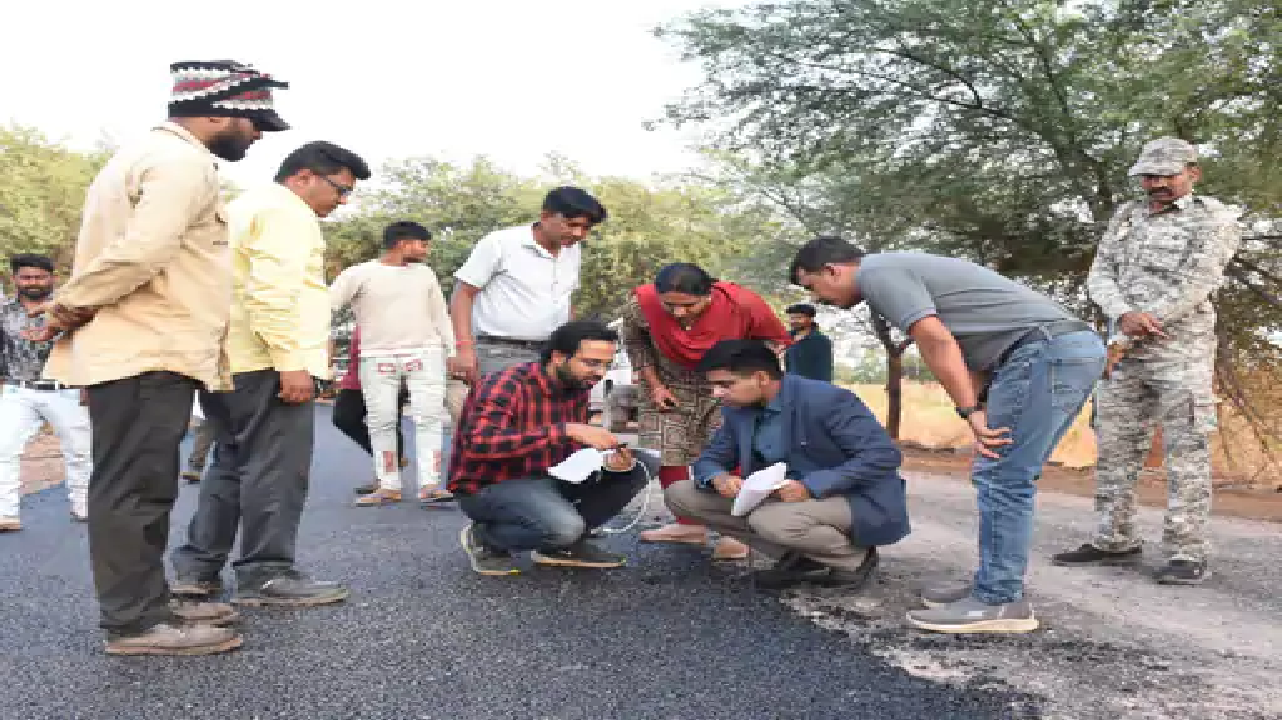राजनांदगांव : निर्माणाधीन सड़कों को बारिश के पूर्व पूर्ण करने के दिए निर्देश, पटेवा से पेंड्री तक की सड़क का निर्माण…