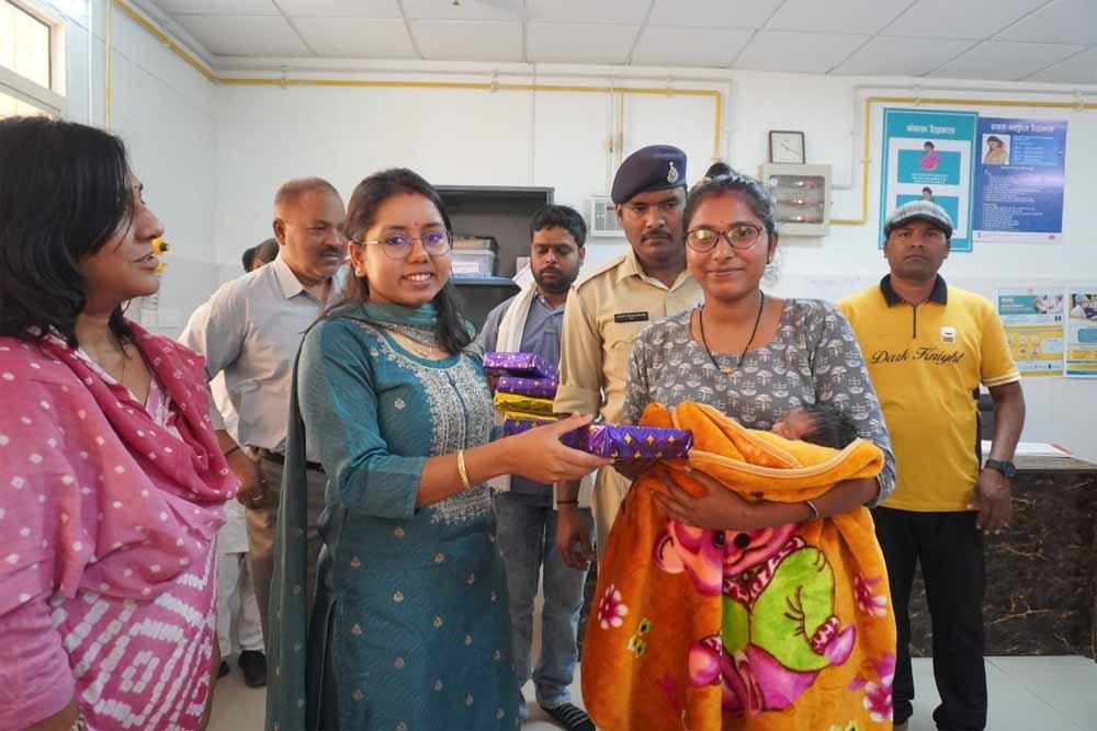 Mahila_01-1.jpg