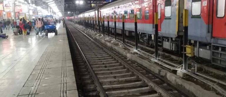 rAIL_02.jpg