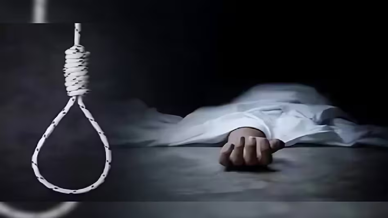 CG : पत्नी को मनाते-मनाते हिम्मत हार गया पति, जुदाई के गम में फंदे पर झूला…