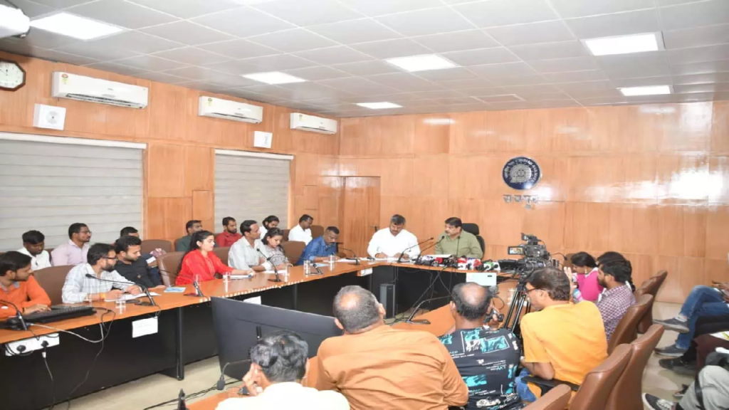 CG : रायपुर रेल मंडल ने साल 2025-26 की उपलब्धियां गिनाई …
