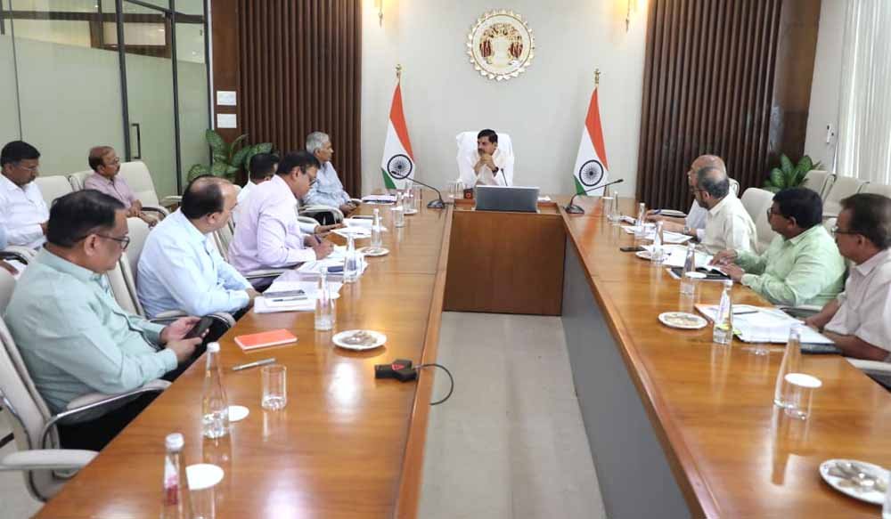 cm_mohan_meeting-1.jpg