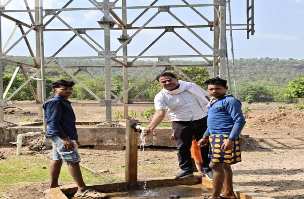 दूरस्थ वनांचल में पहुंची विकास की रोशनी : मंत्री लक्ष्मी राजवाड़े के निर्देश पर सुधरा सोलर पम्प, ग्रामीणों के चेहरों पर लौटी मुस्कान