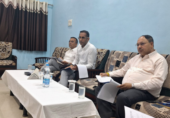 लोक निर्माण विभाग के सचिव ने सड़कों और भवनों के कार्यों की समीक्षा की