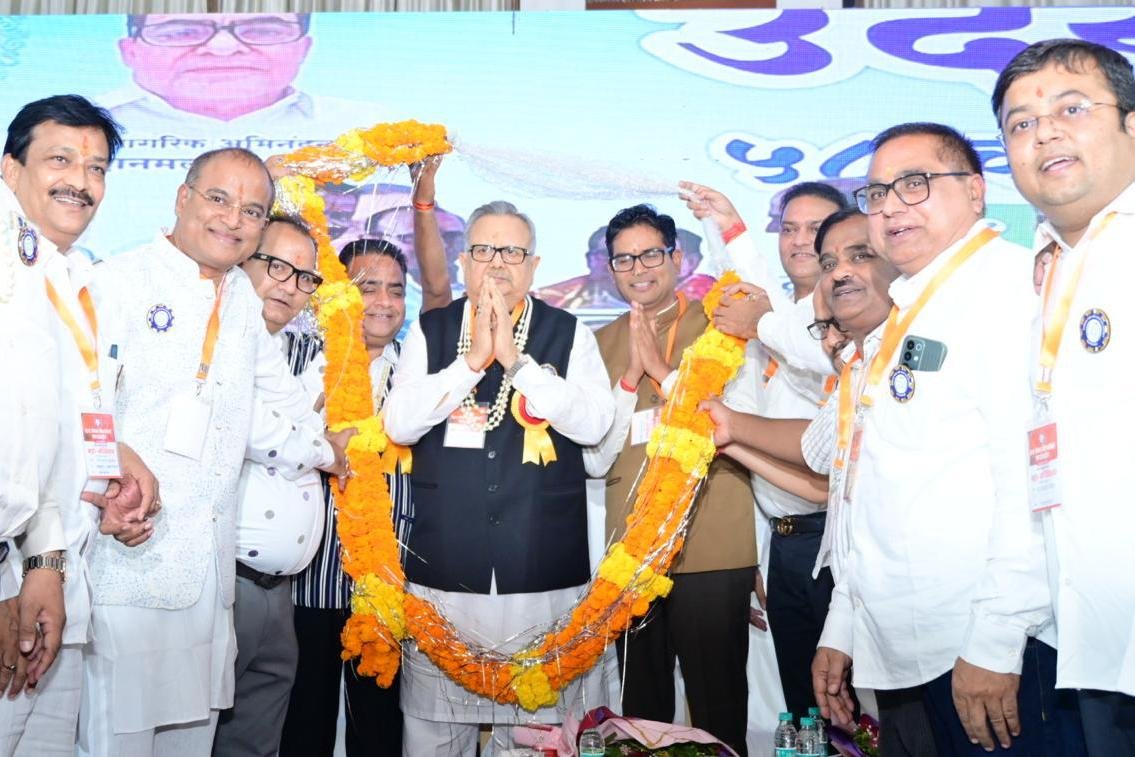 राजनांदगांव : विधानसभा अध्यक्ष की अध्यक्षता में छत्तीसगढ़ चेम्बर ऑफ कॉमर्स एण्ड इंडस्ट्रीज राजनांदगांव के जिला स्तरीय व्यापारी महाअधिवेशन का शुभारंभ