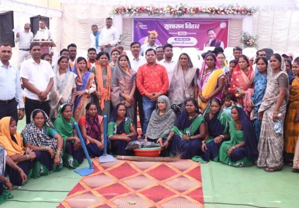 राजनांदगांव : सुशासन तिहार 2026 - ग्रामीणों एवं हितग्राहियों के लिए सौगातों भरा रहा ग्राम जोब में जन समस्या निवारण शिविर