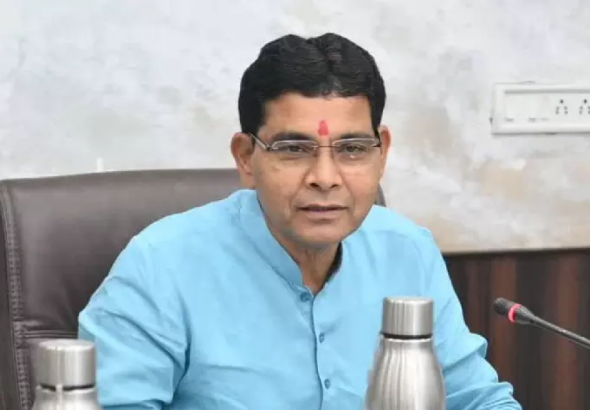 CG : राजस्व मंत्री टंकराम वर्मा ने छोड़ा पायलट-फॉलो वाहनों का काफिला …