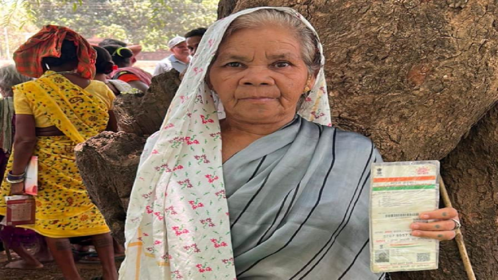 CG : अबूझमाड़ के घने जंगल से निकलकर शहर तक पहुंची 'वय वंदना योजना' …