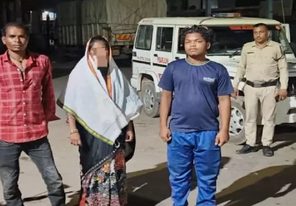 CG : पेट्रोलिंग टीम ने भटकी हुई मानसिक रोगी महिला को परिजनों से मिलाया …