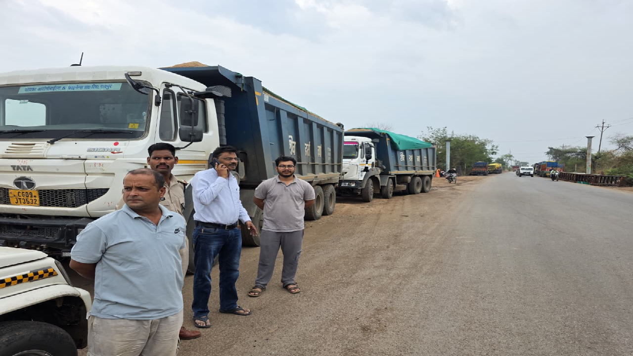 CG : अवैध रेत परिवहन पर प्रशासन की बड़ी कार्रवाई, रेत भरे 10 हाइवा जब्त जब्त