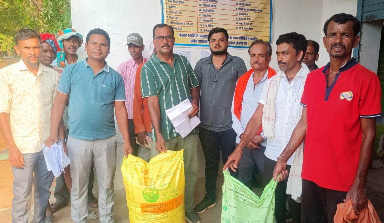 पर्याप्त खाद उपलब्ध, भंडारण और वितरण पिछले वर्ष की तुलना में तेज