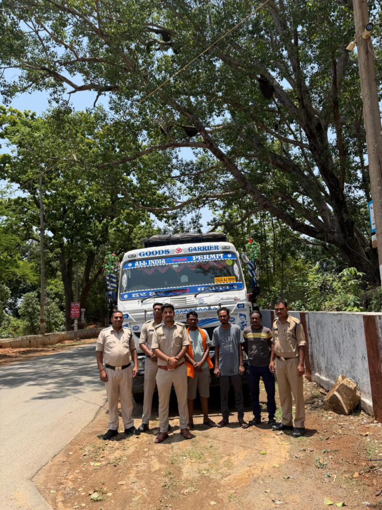 अवैध खनिज परिवहन पर बड़ी कार्रवाई: बिना अभिवहन पास चूना पत्थर गिट्टी से भरे 3 ट्रेलर जब्त