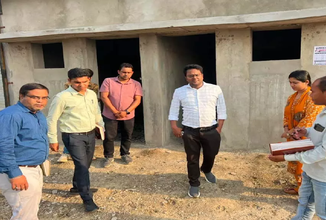 CG : जिला पंचायत CEO नंदनवार ने किया विकास कार्यों का निरीक्षण …